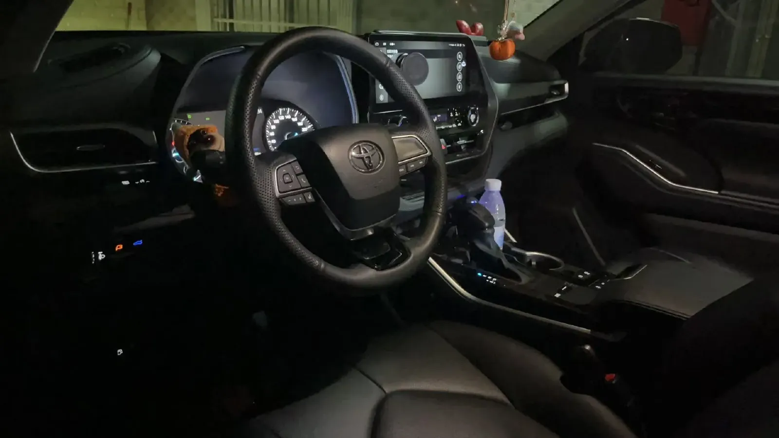 2023 Toyota Highlander 2.5L 189HP L4 E-CVT Hybrid,autocango,china used car exporter,china ev exporter,chinese used car exporter,chinese used ev exporter