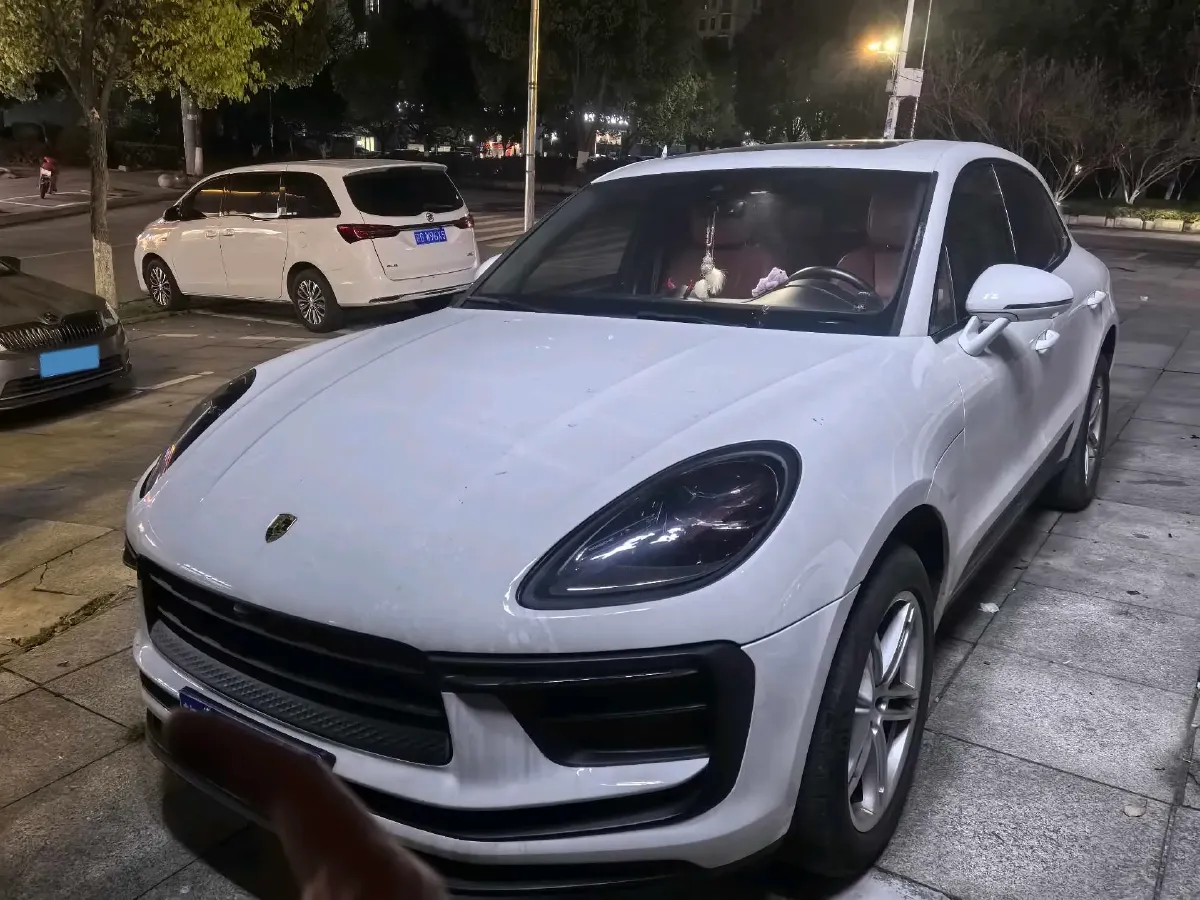 2023 Porsche Macan 2.0T 265HP L4 7DCT,autocango,china used car exporter,china ev exporter,chinese used car exporter,chinese used ev exporter