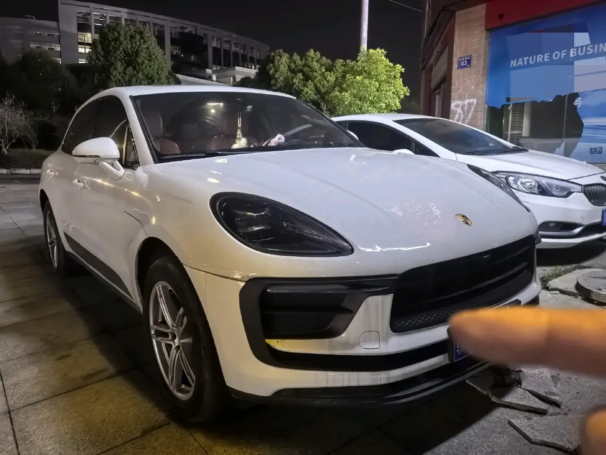 2023 Porsche Macan 2.0T 265HP L4 7DCT,autocango,china used car exporter,china ev exporter,chinese used car exporter,chinese used ev exporter