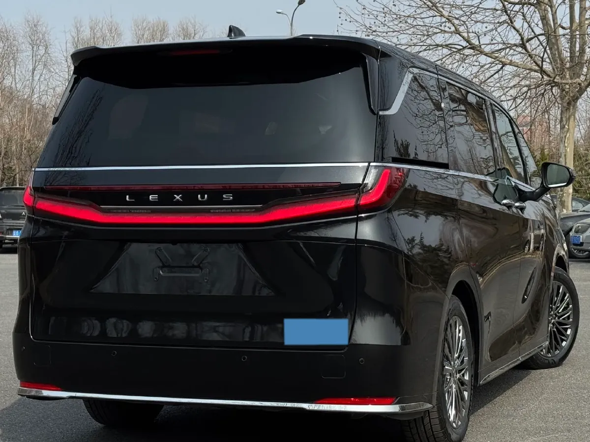 2023 Lexus LM 2.5L 190HP L4 E-CVT Hybrid,autocango,china used car exporter,china ev exporter,chinese used car exporter,chinese used ev exporter