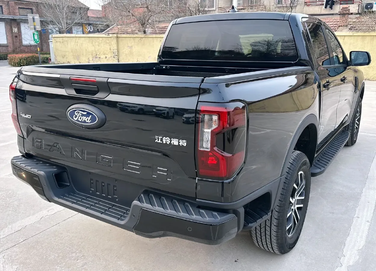 2025 Ford Ranger 2.3T 258HP L4 8AT,autocango,china used car exporter,china ev exporter,chinese used car exporter,chinese used ev exporter