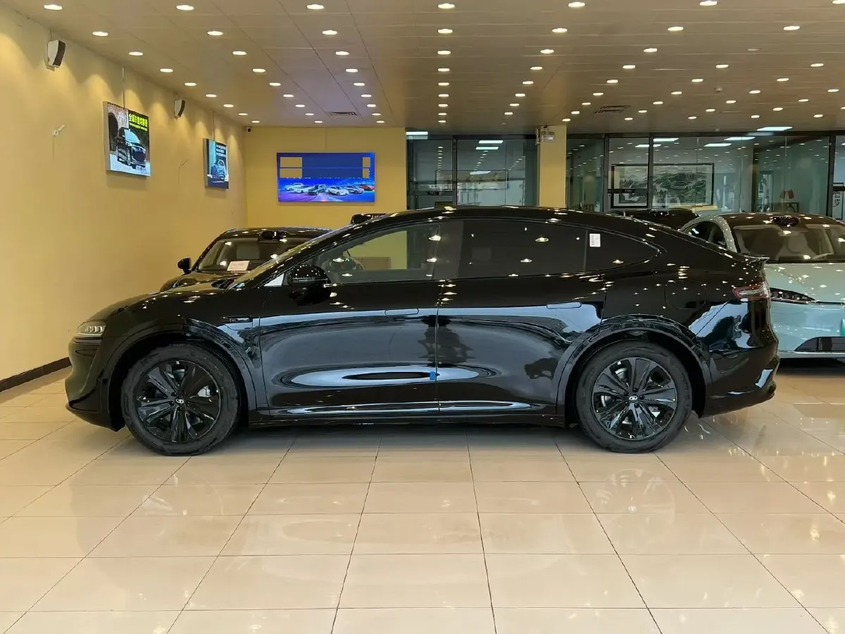 2026 Luxeed R7 REEV 156HP REEV,autocango,china used car exporter,china ev exporter,chinese used car exporter,chinese used ev exporter