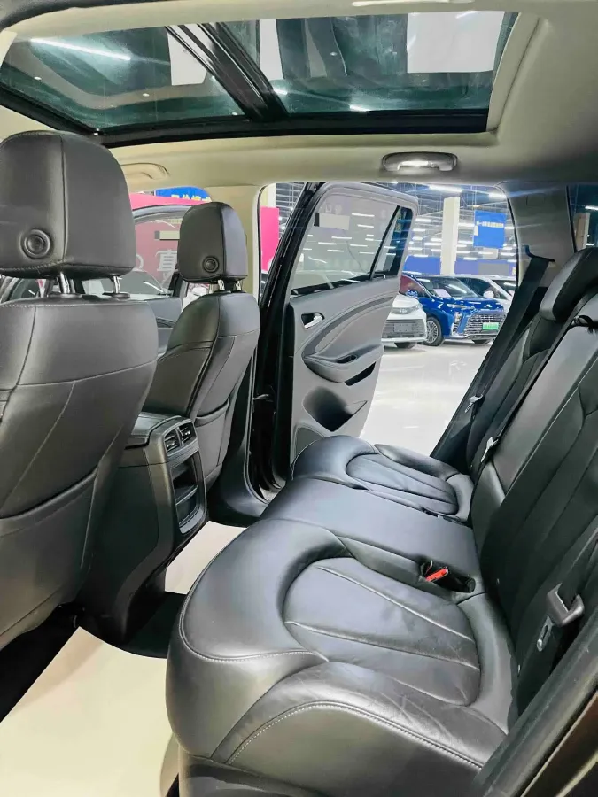 2020 Buick EnvisionPlus 1.5T 169HP L4 7DCT,autocango,china used car exporter,china ev exporter,chinese used car exporter,chinese used ev exporter