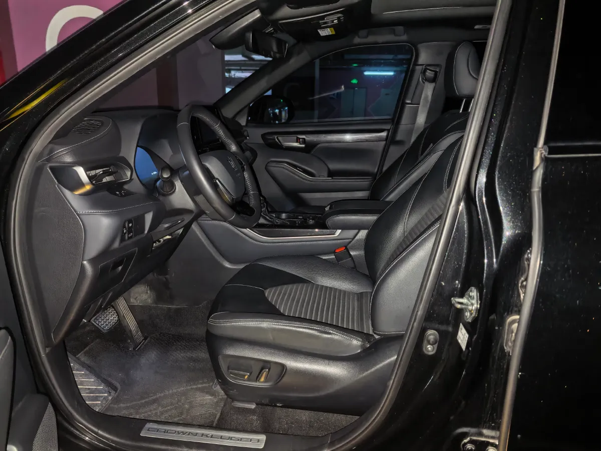 2022 Toyota Crown Kluger 2.0T 248HP L4 8AT,autocango,china used car exporter,china ev exporter,chinese used car exporter,chinese used ev exporter