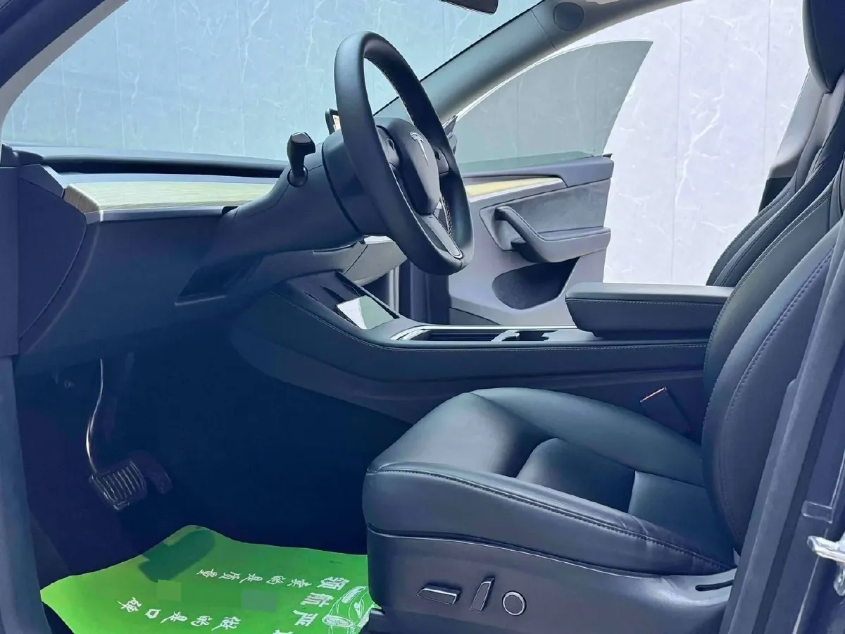 2022 Tesla Model Y BEV 60KWH,autocango,china used car exporter,china ev exporter,chinese used car exporter,chinese used ev exporter