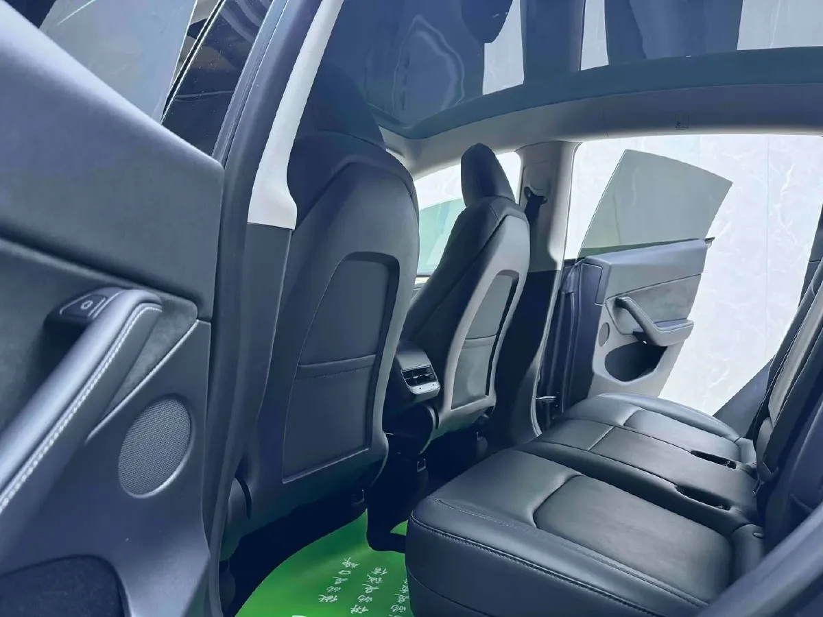 2022 Tesla Model Y BEV 60KWH,autocango,china used car exporter,china ev exporter,chinese used car exporter,chinese used ev exporter