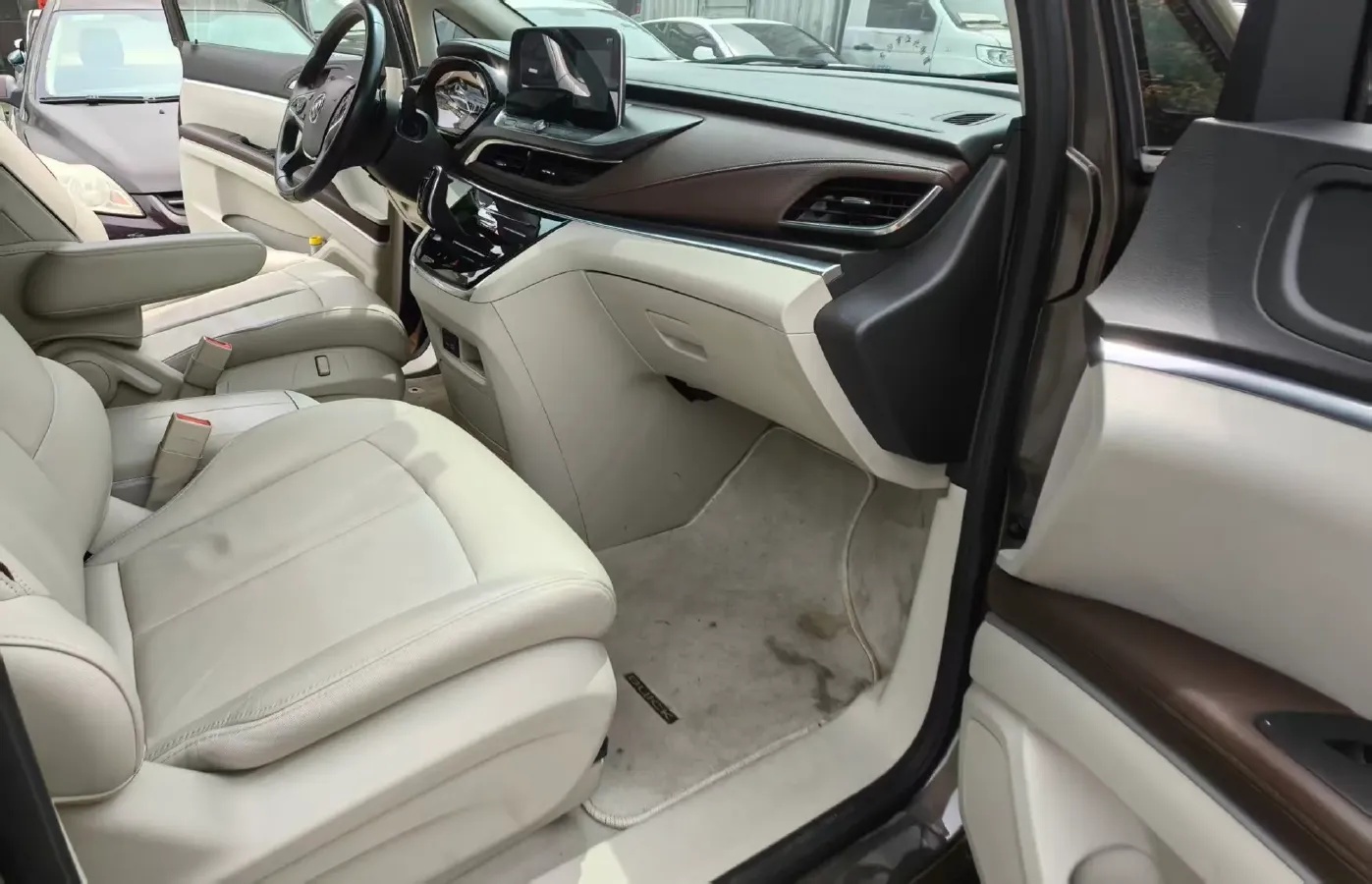 2021 Buick GL8 2.0T 237HP L4 9AT,autocango,china used car exporter,china ev exporter,chinese used car exporter,chinese used ev exporter