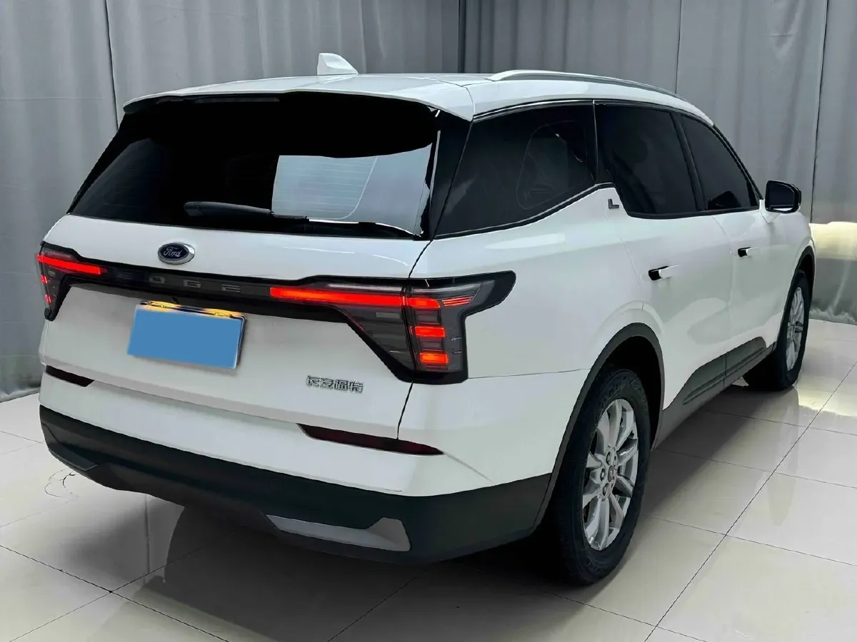 2023 Ford Edge 2.0T 252HP L4 8AT,autocango,china used car exporter,china ev exporter,chinese used car exporter,chinese used ev exporter