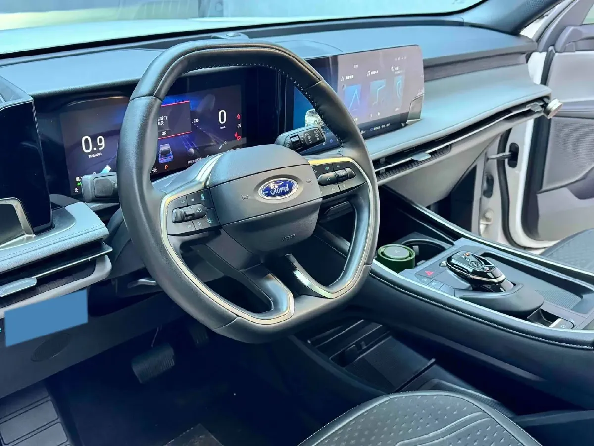 2023 Ford Edge 2.0T 252HP L4 8AT,autocango,china used car exporter,china ev exporter,chinese used car exporter,chinese used ev exporter