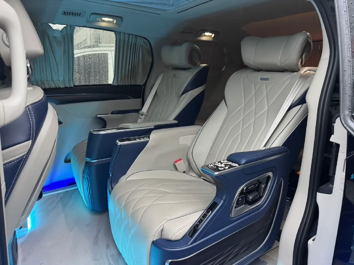 2023 Buick GL8 2.0T 237HP L4 9AT,autocango,china used car exporter,china ev exporter,chinese used car exporter,chinese used ev exporter