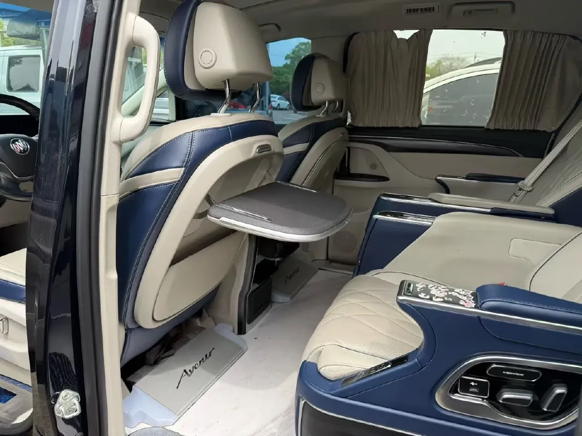 2023 Buick GL8 2.0T 237HP L4 9AT,autocango,china used car exporter,china ev exporter,chinese used car exporter,chinese used ev exporter