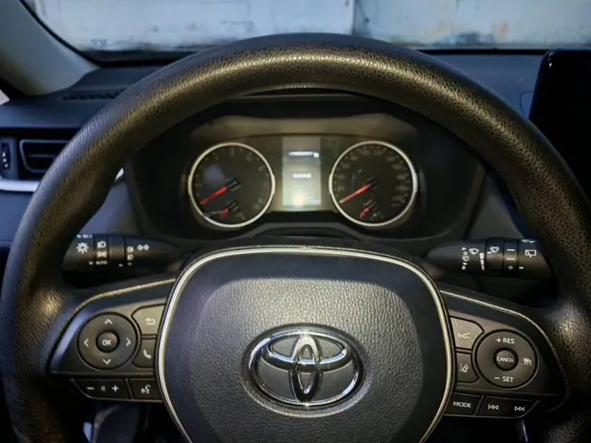 2023 Toyota RAV4 2.0L 171HP L4 CVT,autocango,china used car exporter,china ev exporter,chinese used car exporter,chinese used ev exporter