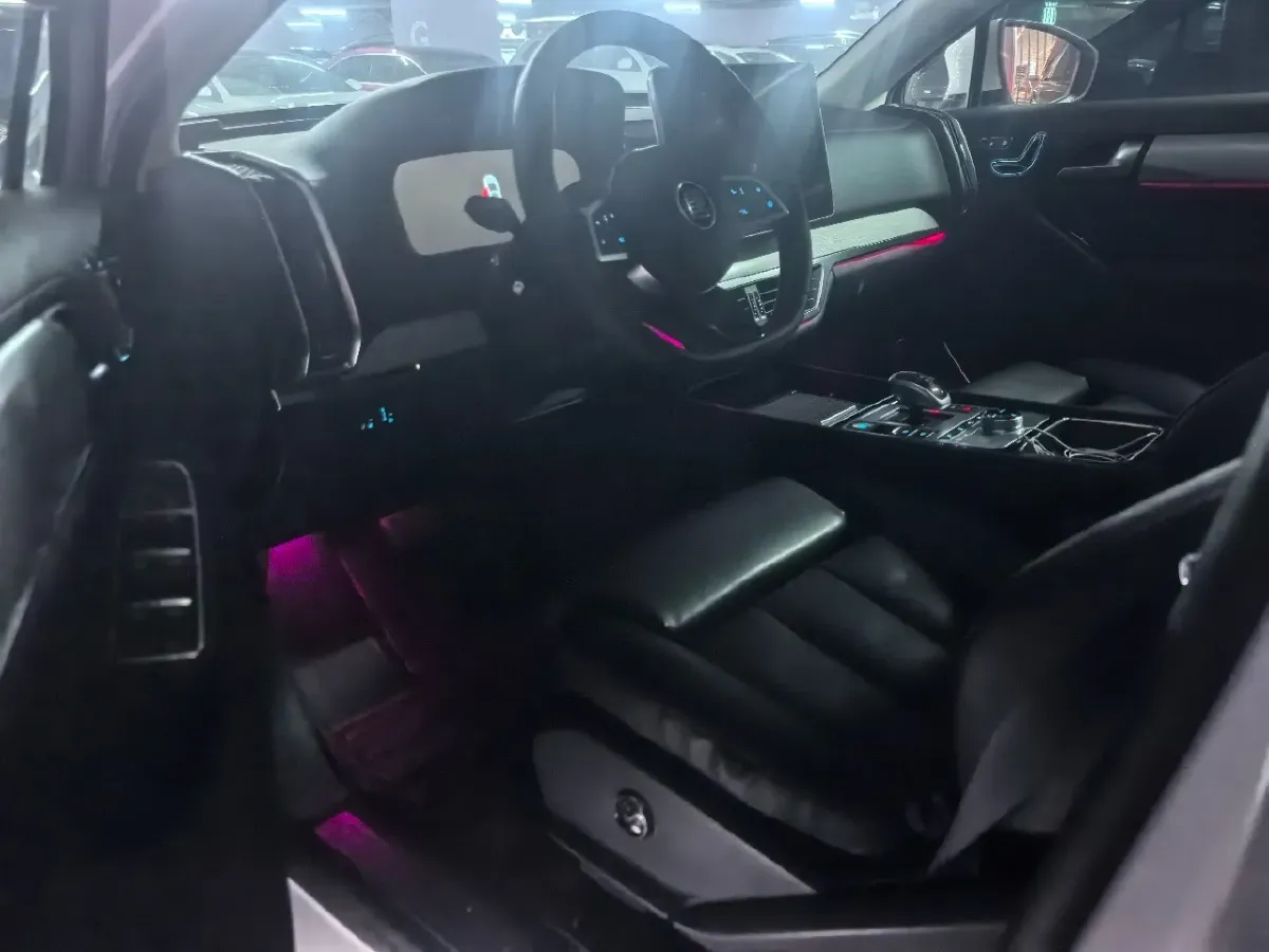 2019 Volkswagen Teramont 2.0T 220HP L4 7DCT,autocango,china used car exporter,china ev exporter,chinese used car exporter,chinese used ev exporter