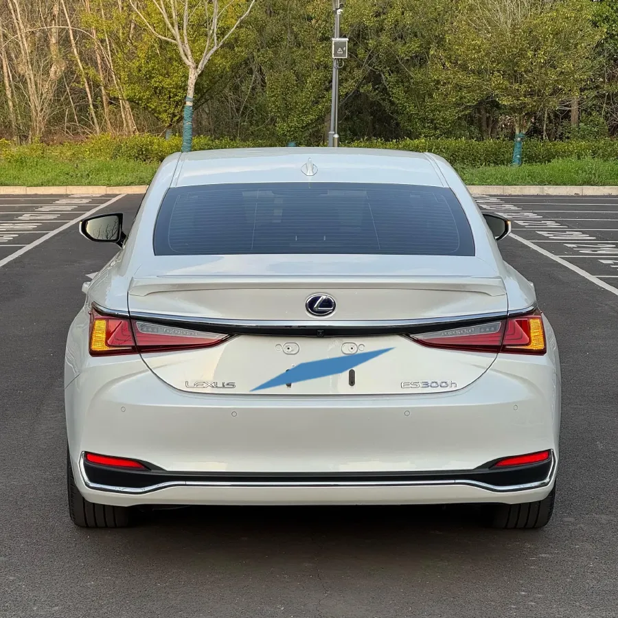 2021 Lexus ES 2.5L 178HP L4 E-CVT Hybrid,autocango,china used car exporter,china ev exporter,chinese used car exporter,chinese used ev exporter