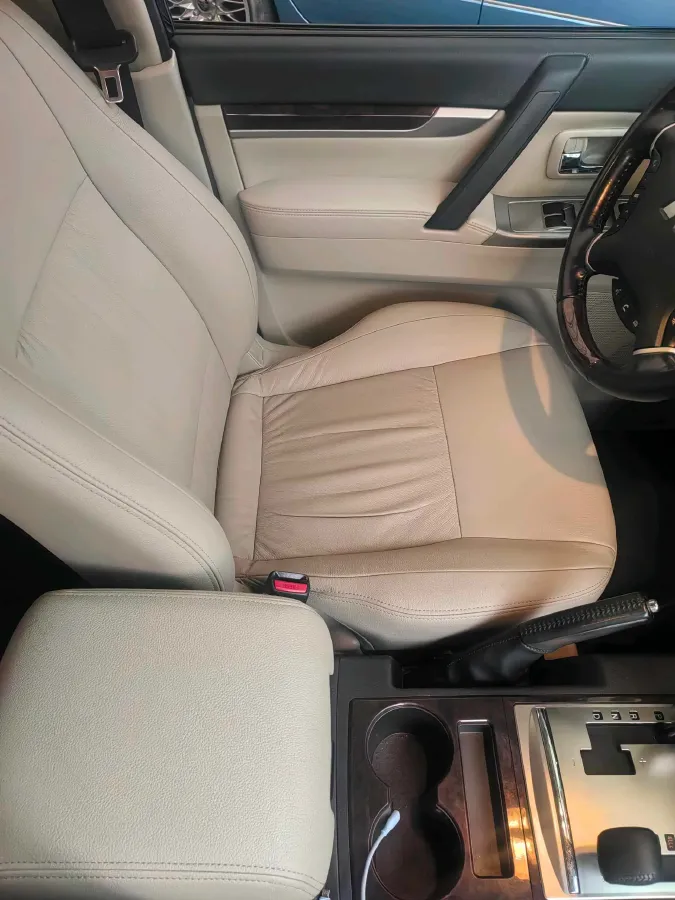 2017 Land Rover Range Rover Evoque 2.0T 241HP L4 9AT,autocango,china used car exporter,china ev exporter,chinese used car exporter,chinese used ev exporter