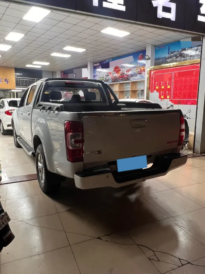 2020 Isuzu RE-MAX Jim 2.4T 211HP L4 5MT,autocango,china used car exporter,china ev exporter,chinese used car exporter,chinese used ev exporter