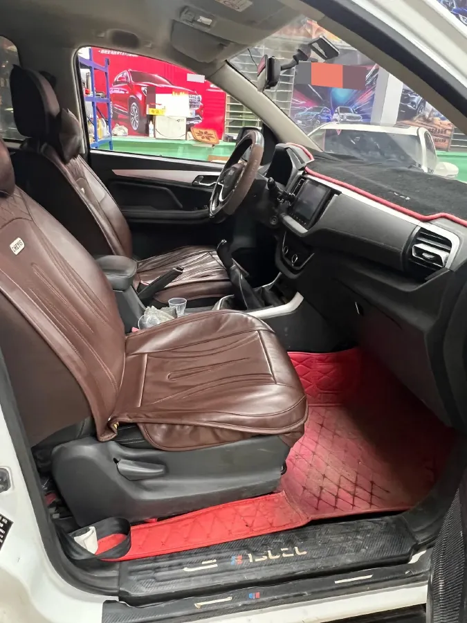 2020 Isuzu RE-MAX Jim 2.4T 211HP L4 5MT,autocango,china used car exporter,china ev exporter,chinese used car exporter,chinese used ev exporter