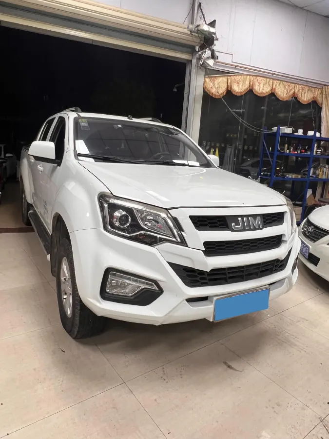 2020 Isuzu RE-MAX Jim 2.4T 211HP L4 5MT,autocango,china used car exporter,china ev exporter,chinese used car exporter,chinese used ev exporter