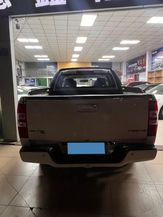 2020 Isuzu RE-MAX Jim 2.4T 211HP L4 5MT,autocango,china used car exporter,china ev exporter,chinese used car exporter,chinese used ev exporter