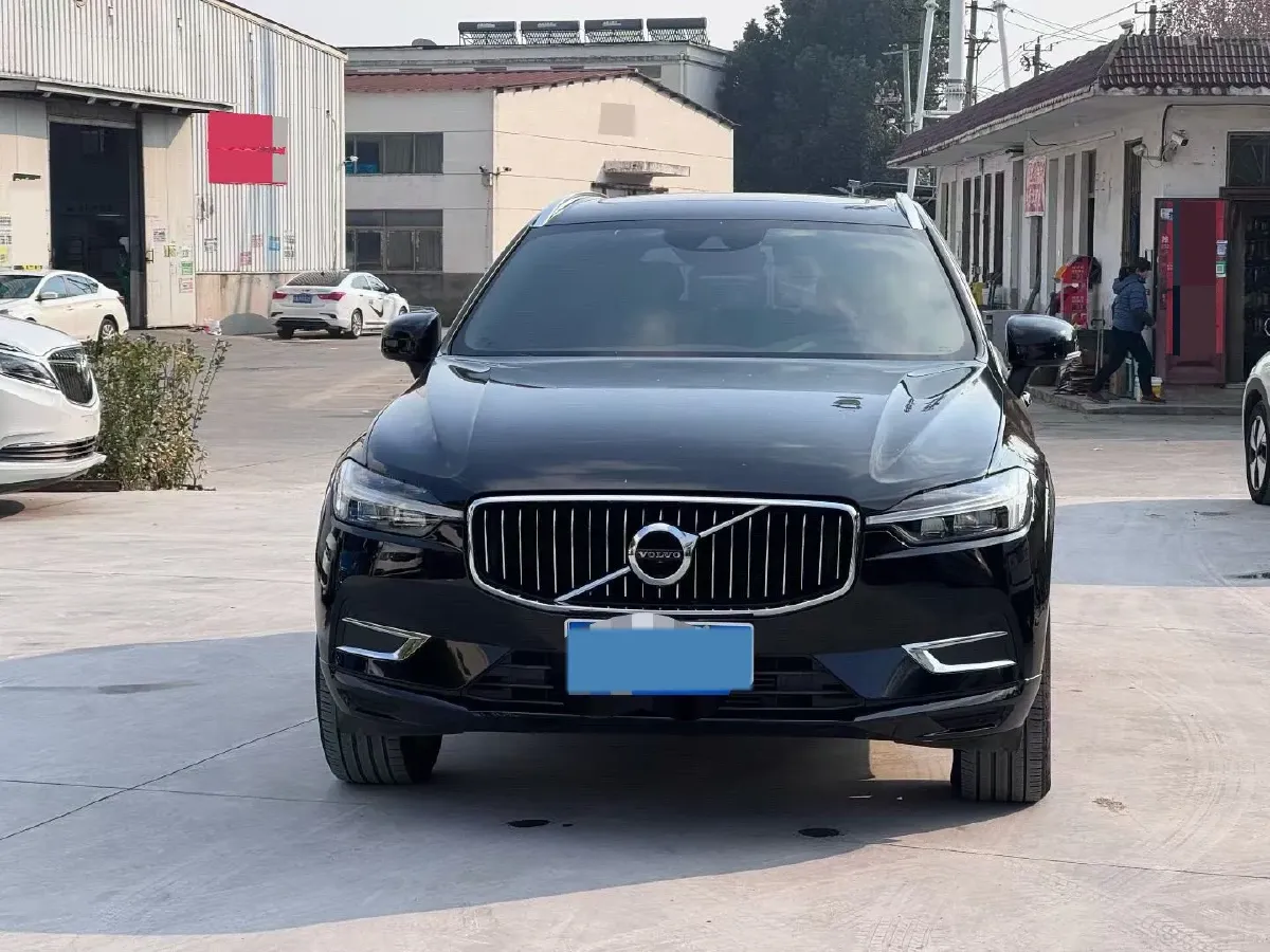2021 Volvo XC60 2.0T 250HP L4 8AT,autocango,china used car exporter,china ev exporter,chinese used car exporter,chinese used ev exporter
