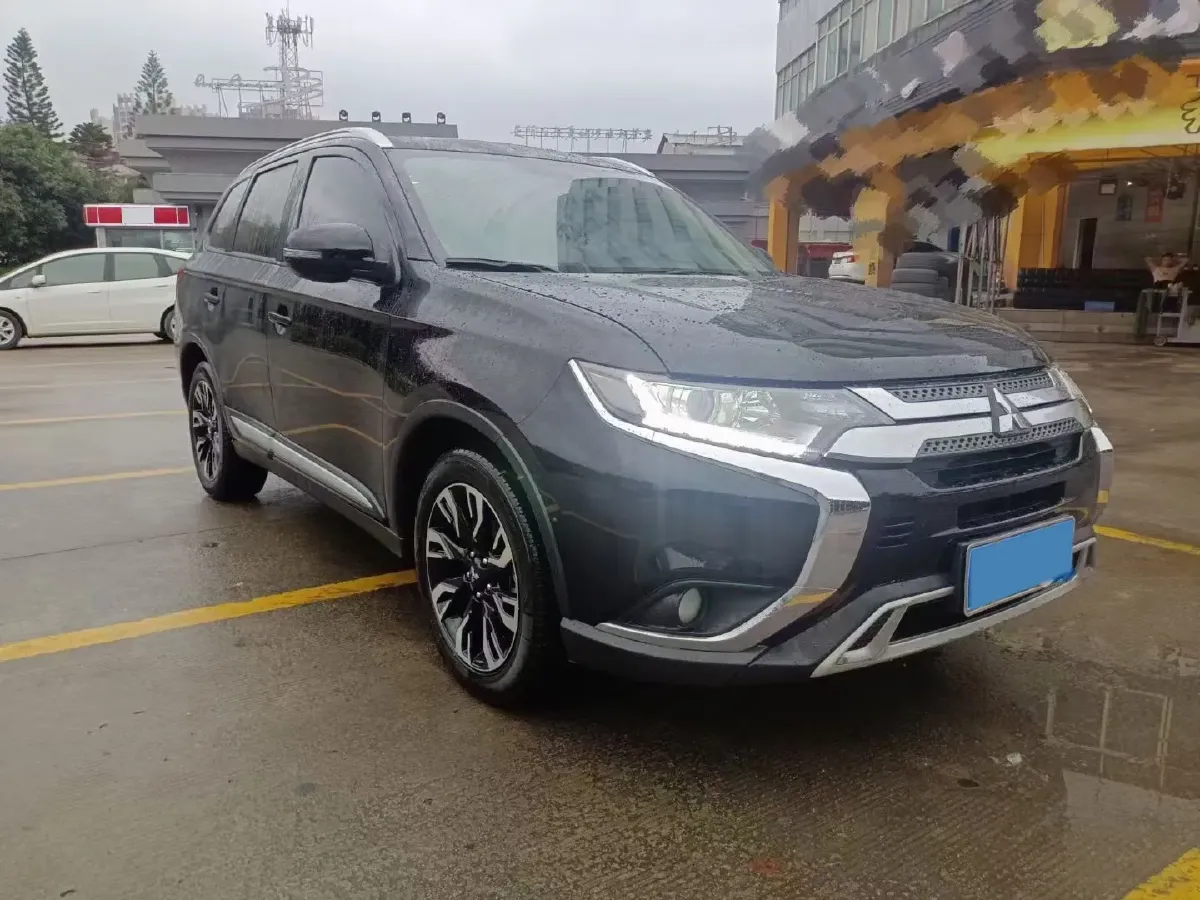 2019 Mitsubishi Outlander 2.0L 166HP L4 CVT,autocango,china used car exporter,china ev exporter,chinese used car exporter,chinese used ev exporter