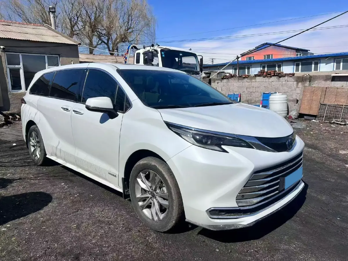 2023 Toyota Sienna 2.5L 189HP L4 E-CVT Hybrid,autocango,china used car exporter,china ev exporter,chinese used car exporter,chinese used ev exporter