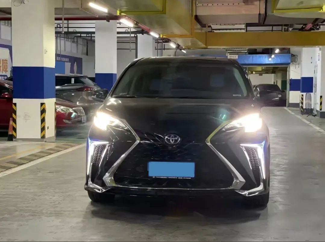 2023 Toyota Sienna 2.5L 189HP L4 E-CVT Hybrid,autocango,china used car exporter,china ev exporter,chinese used car exporter,chinese used ev exporter