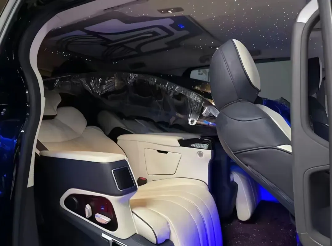 2023 Toyota Sienna 2.5L 189HP L4 E-CVT Hybrid,autocango,china used car exporter,china ev exporter,chinese used car exporter,chinese used ev exporter