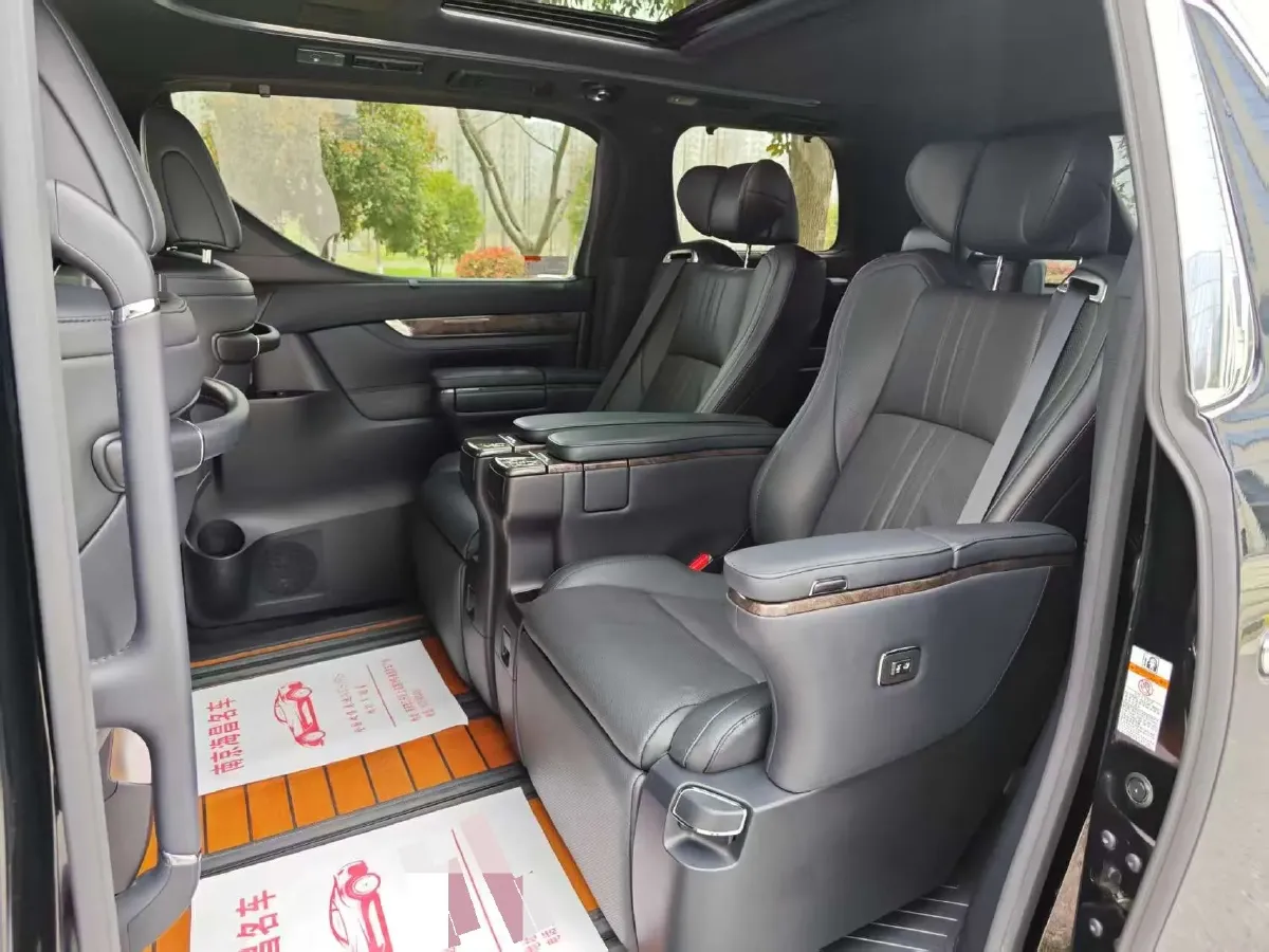 2018 Toyota Alphard 3.5L 301HP V6 8AT,autocango,china used car exporter,china ev exporter,chinese used car exporter,chinese used ev exporter