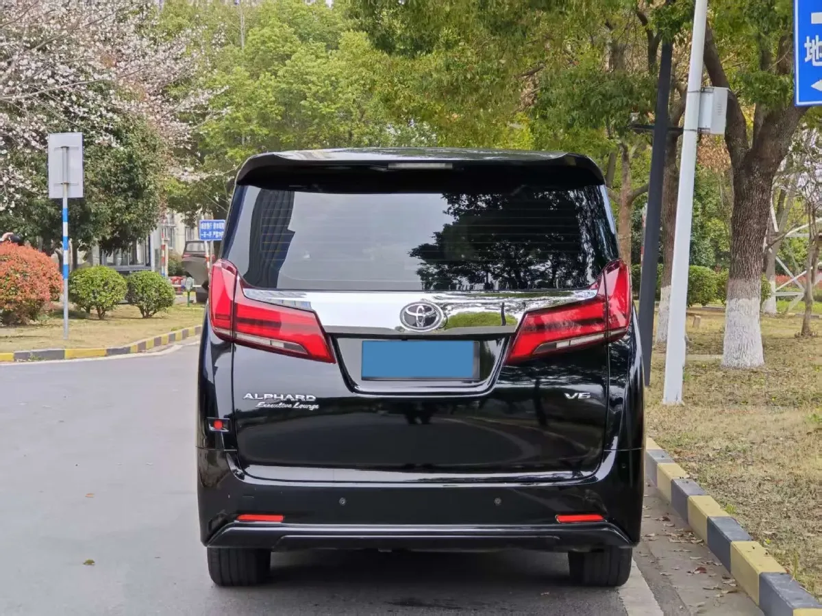 2018 Toyota Alphard 3.5L 301HP V6 8AT,autocango,china used car exporter,china ev exporter,chinese used car exporter,chinese used ev exporter