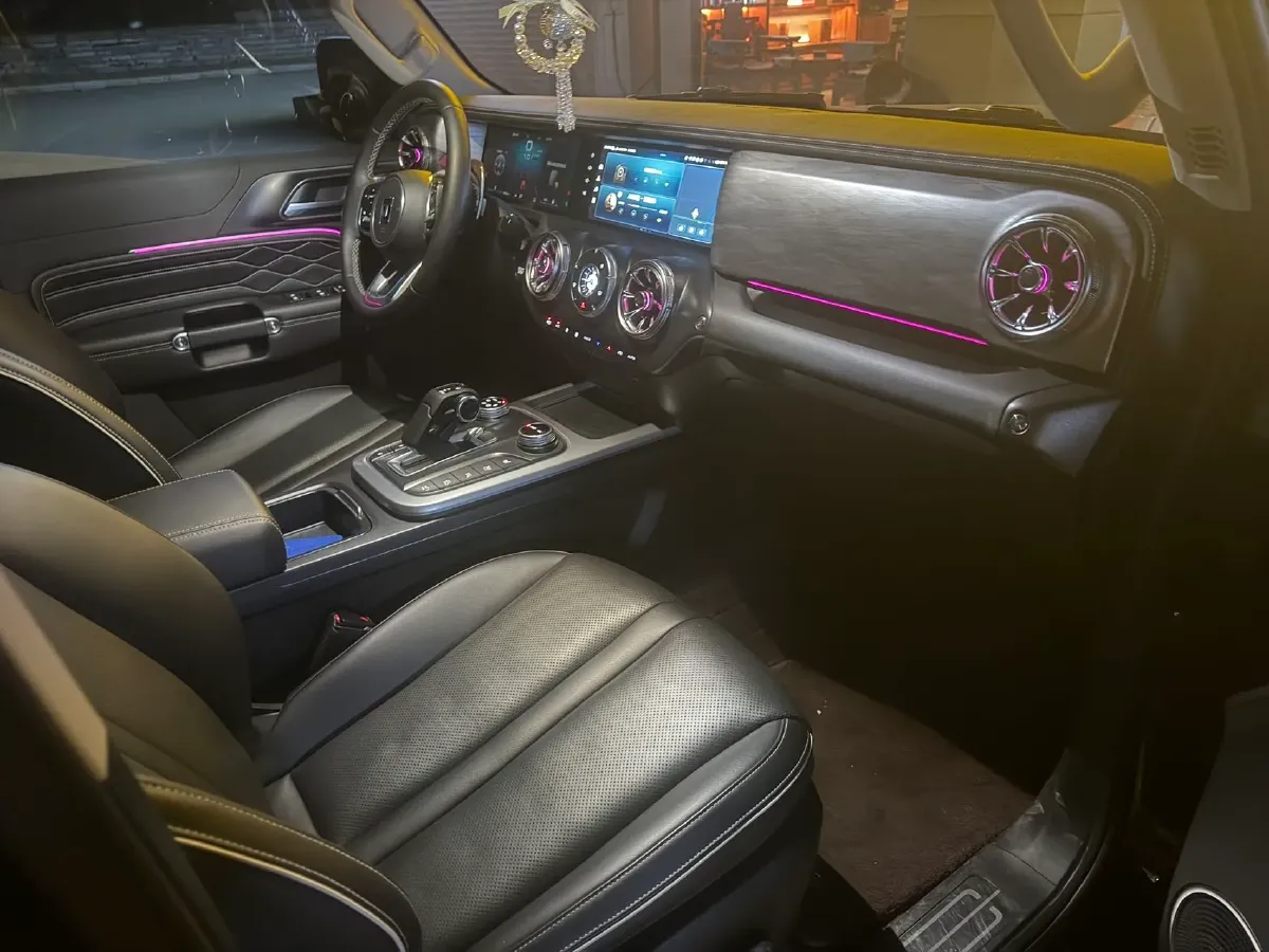 2023 Tank 300 2.0T 227HP L4 8AT,autocango,china used car exporter,china ev exporter,chinese used car exporter,chinese used ev exporter