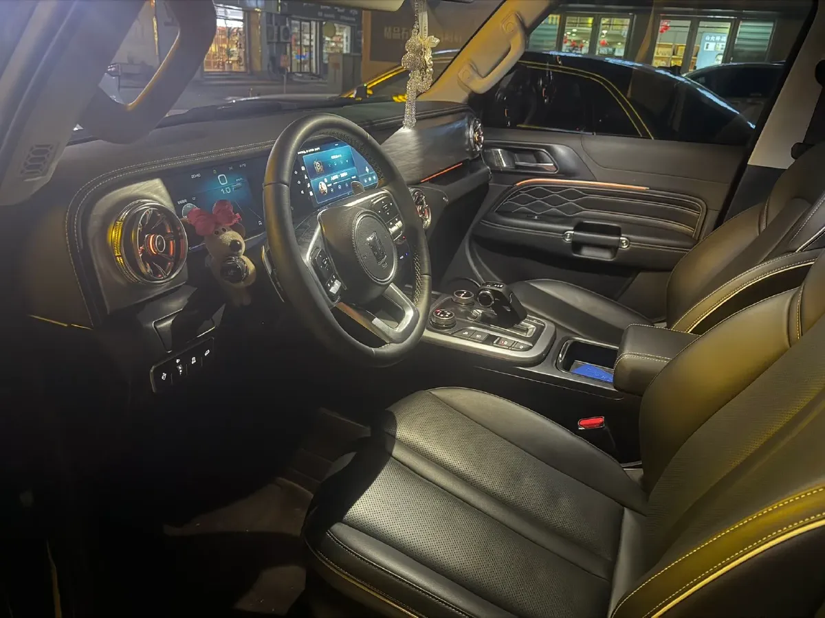 2023 Tank 300 2.0T 227HP L4 8AT,autocango,china used car exporter,china ev exporter,chinese used car exporter,chinese used ev exporter
