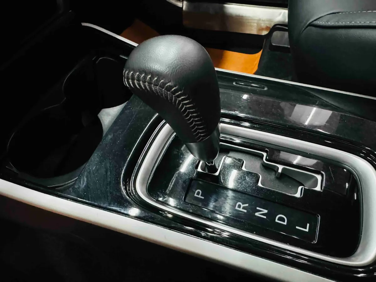 2019 Mitsubishi Outlander 2.4L 192HP L4 CVT,autocango,china used car exporter,china ev exporter,chinese used car exporter,chinese used ev exporter