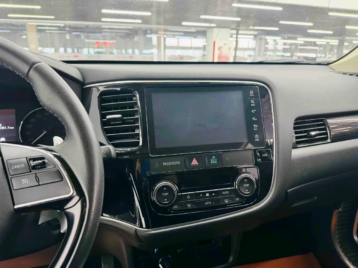 2019 Mitsubishi Outlander 2.4L 192HP L4 CVT,autocango,china used car exporter,china ev exporter,chinese used car exporter,chinese used ev exporter