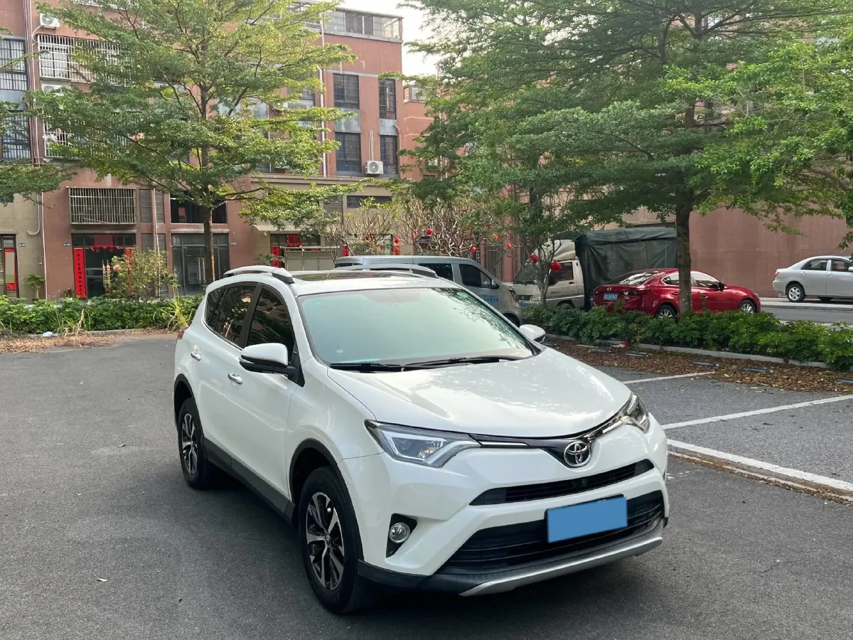 2016 Mitsubishi Outlander 2.0L 150HP L4 CVT,autocango,china used car exporter,china ev exporter,chinese used car exporter,chinese used ev exporter