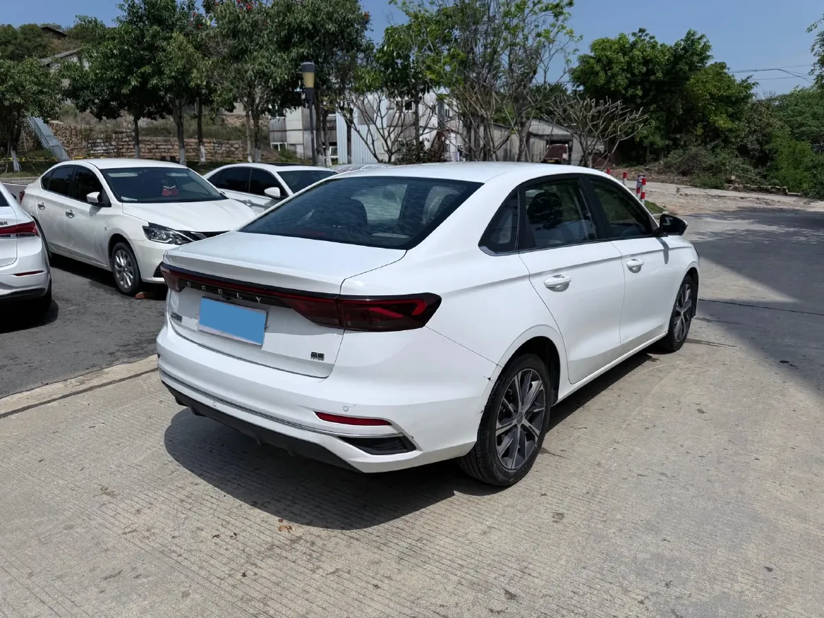 2022 Geely Emgrand 1.5L 114HP L4 CVT,autocango,china used car exporter,china ev exporter,chinese used car exporter,chinese used ev exporter