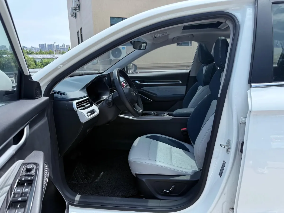 2022 Geely Emgrand 1.5L 114HP L4 CVT,autocango,china used car exporter,china ev exporter,chinese used car exporter,chinese used ev exporter