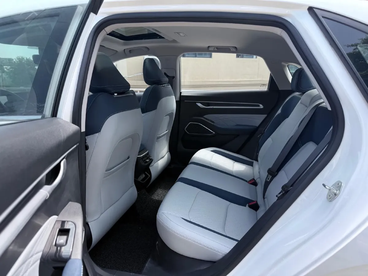 2022 Geely Emgrand 1.5L 114HP L4 CVT,autocango,china used car exporter,china ev exporter,chinese used car exporter,chinese used ev exporter