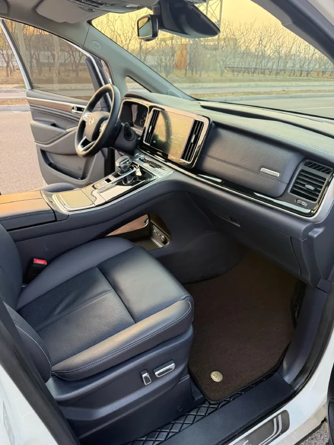 2021 GAC Trumpchi M8 2.0T 252HP L4 8AT,autocango,china used car exporter,china ev exporter,chinese used car exporter,chinese used ev exporter