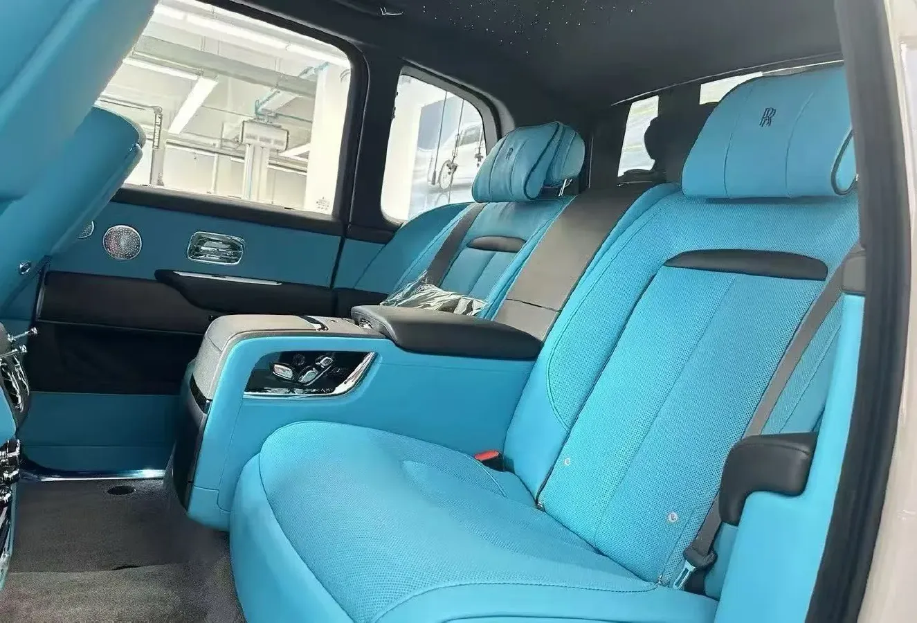 2024 Rolls-Royce Cullinan 6.7T 571HP V12 8AT,autocango,china used car exporter,china ev exporter,chinese used car exporter,chinese used ev exporter