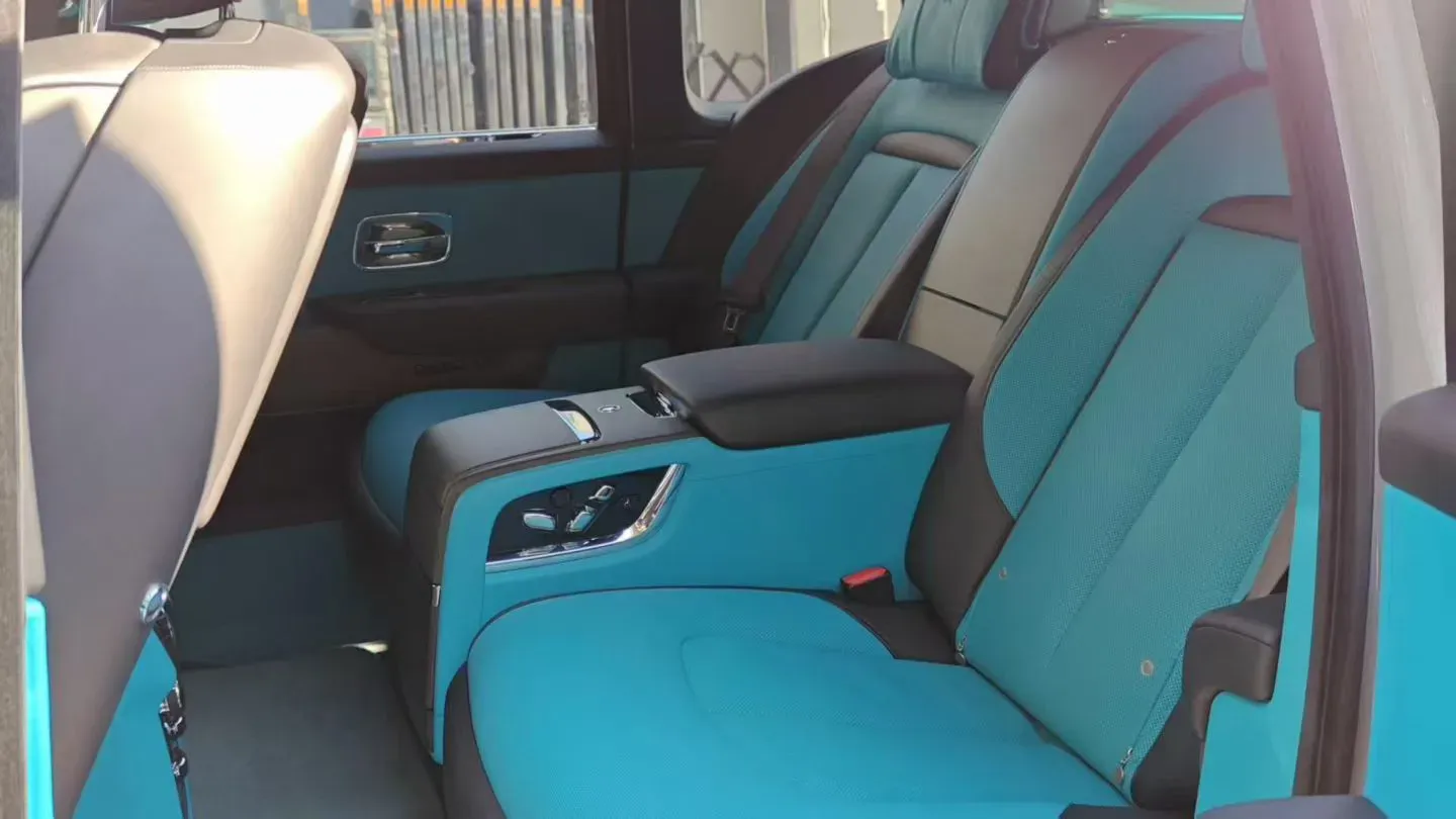 2024 Rolls-Royce Cullinan 6.7T 571HP V12 8AT,autocango,china used car exporter,china ev exporter,chinese used car exporter,chinese used ev exporter