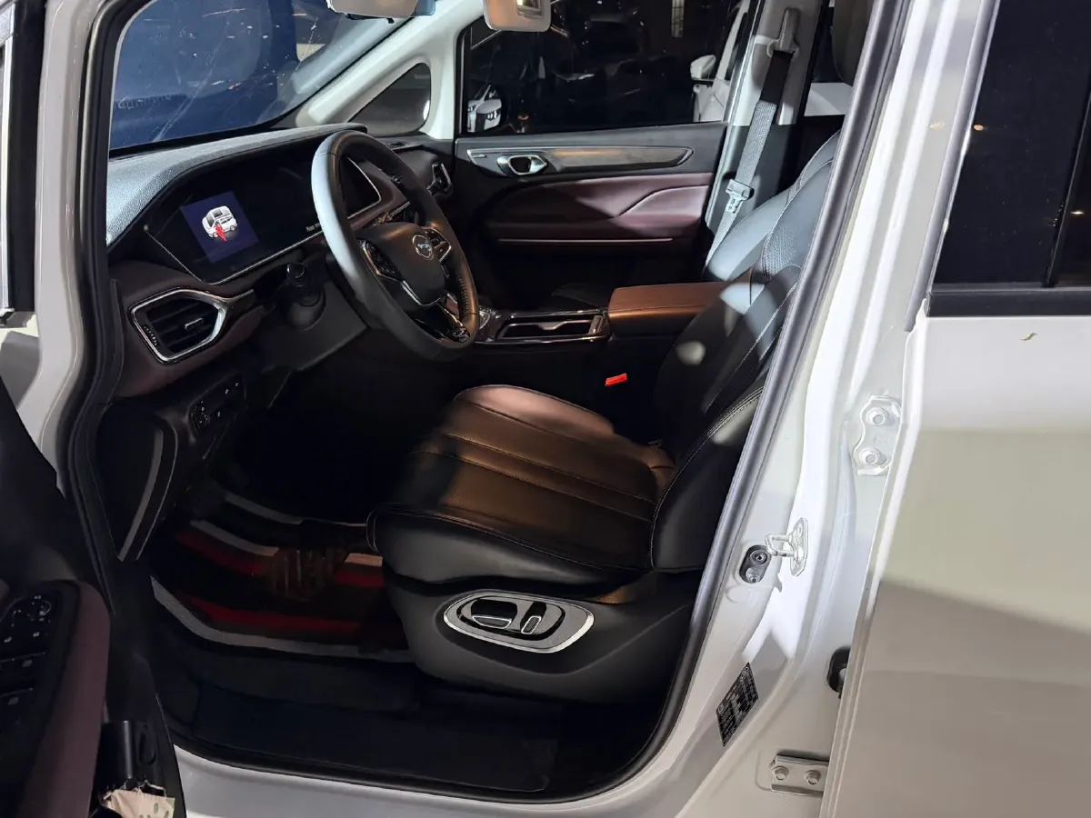 2023 GAC Trumpchi M6 1.5T 177HP L4 7DCT,autocango,china used car exporter,china ev exporter,chinese used car exporter,chinese used ev exporter