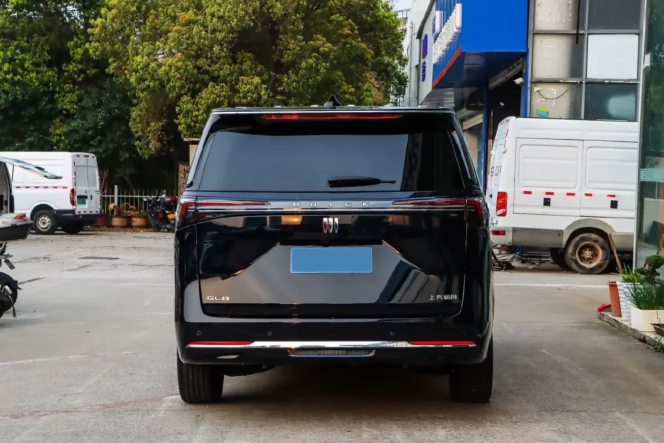 2025 Buick GL8 2.0T 237HP L4 9AT,autocango,china used car exporter,china ev exporter,chinese used car exporter,chinese used ev exporter