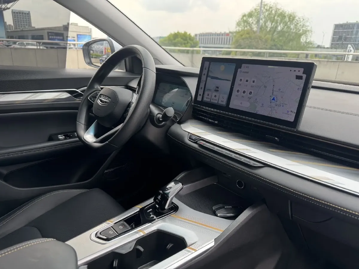 2022 Geely Emgrand L HiP 1.5T 181HP L4 3DHT PHEV 15.5KWH,autocango,china used car exporter,china ev exporter,chinese used car exporter,chinese used ev exporter