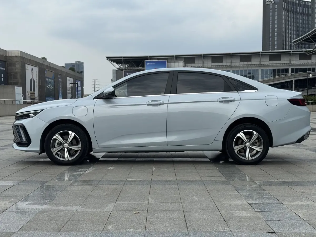 2022 Geely Emgrand L HiP 1.5T 181HP L4 3DHT PHEV 15.5KWH,autocango,china used car exporter,china ev exporter,chinese used car exporter,chinese used ev exporter