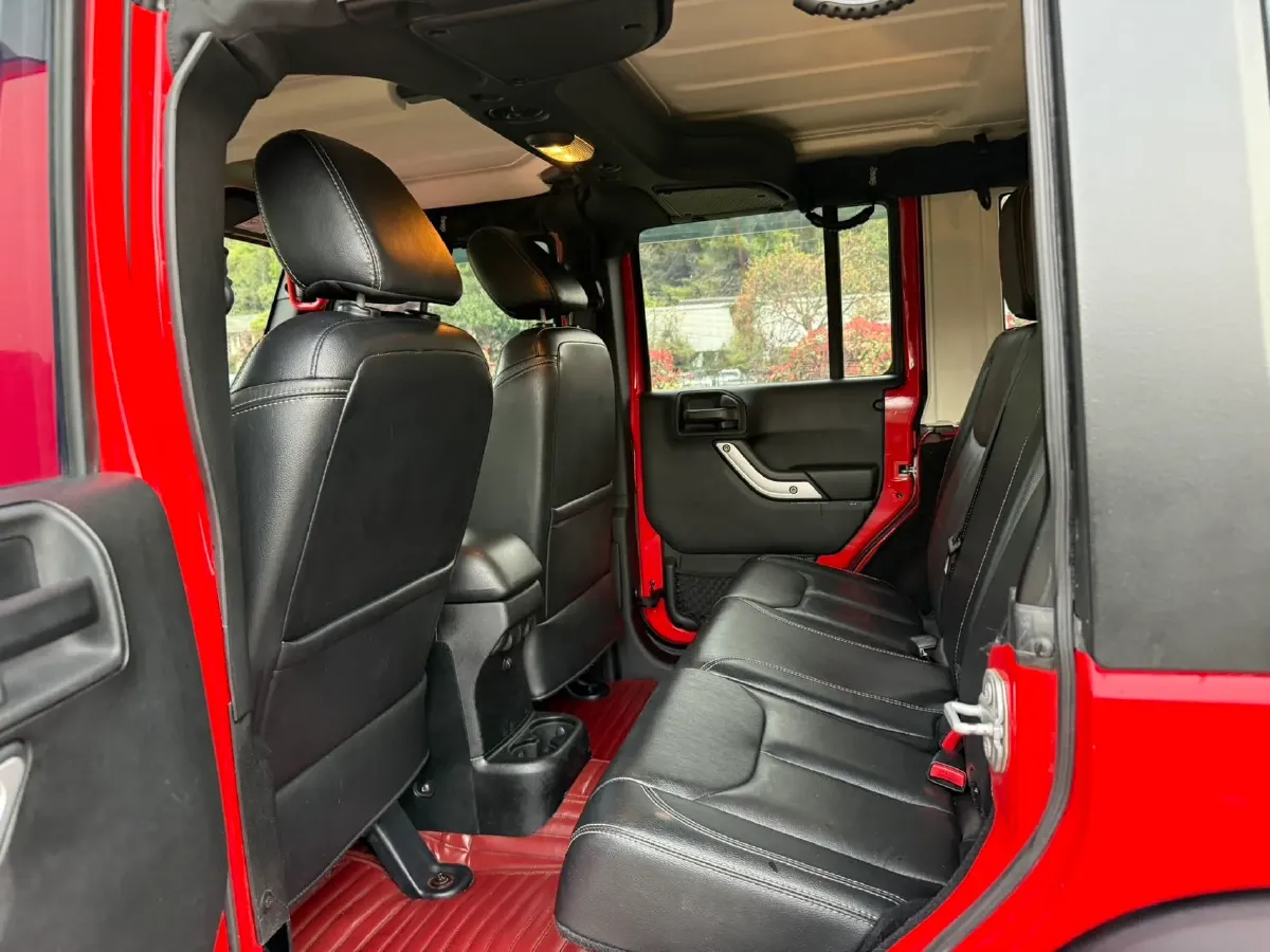 2017 Jeep Wrangler 3.6L 284HP V6 5AT,autocango,china used car exporter,china ev exporter,chinese used car exporter,chinese used ev exporter