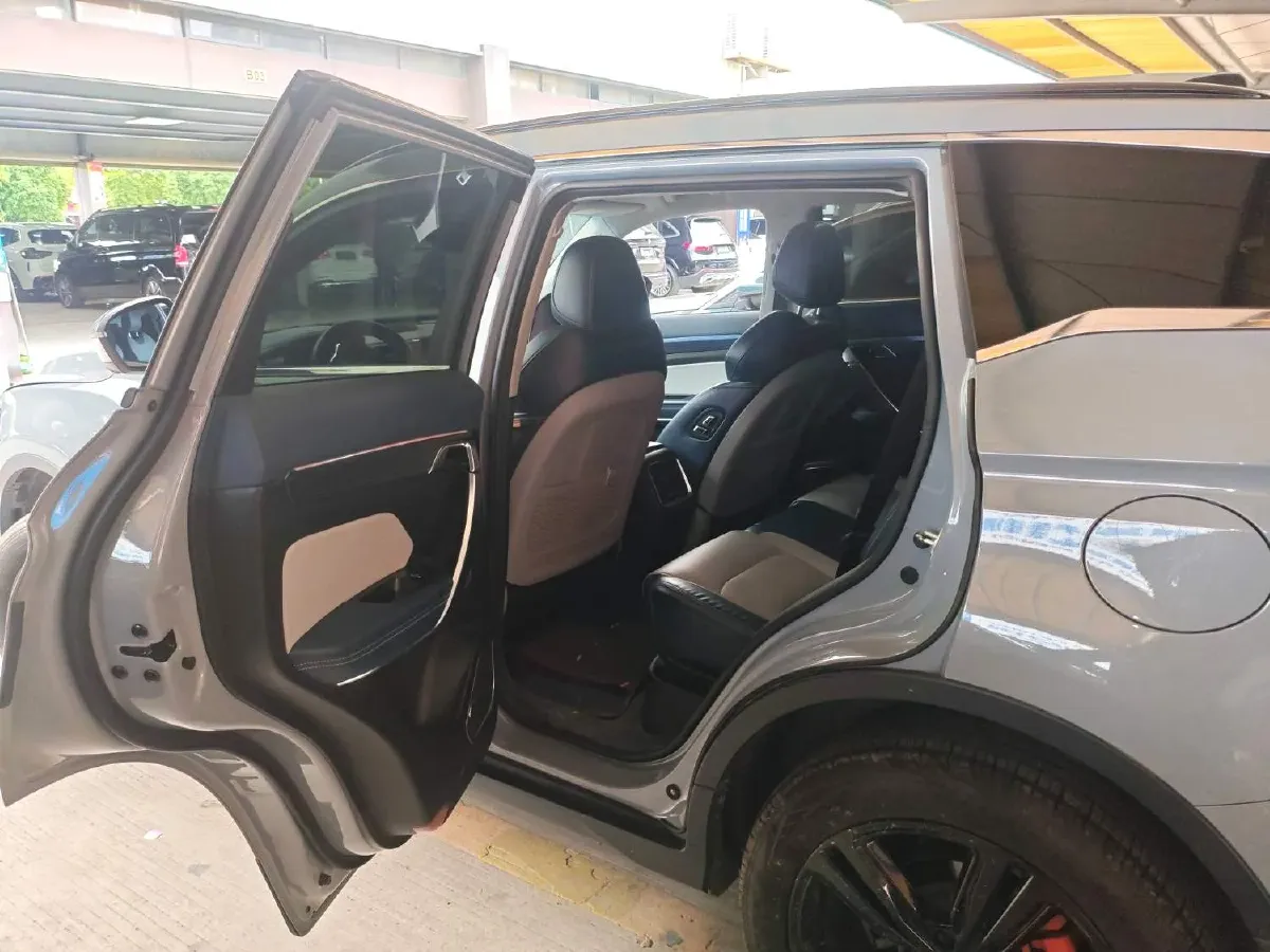 2022 Geely Azkarra 1.8T 184HP L4 7DCT,autocango,china used car exporter,china ev exporter,chinese used car exporter,chinese used ev exporter