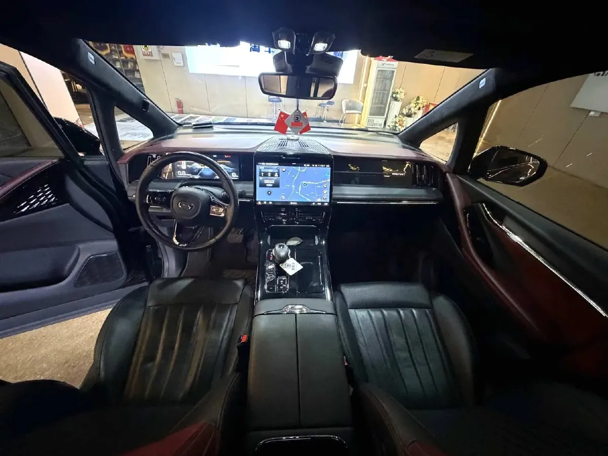 2023 GAC Trumpchi M8 2.0T 252HP L4 8AT,autocango,china used car exporter,china ev exporter,chinese used car exporter,chinese used ev exporter