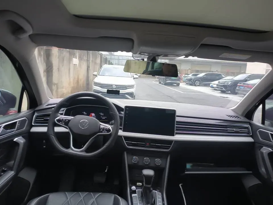 2023 Volkswagen Tiguan L 1.4T 150HP L4 7DCT,autocango,china used car exporter,china ev exporter,chinese used car exporter,chinese used ev exporter