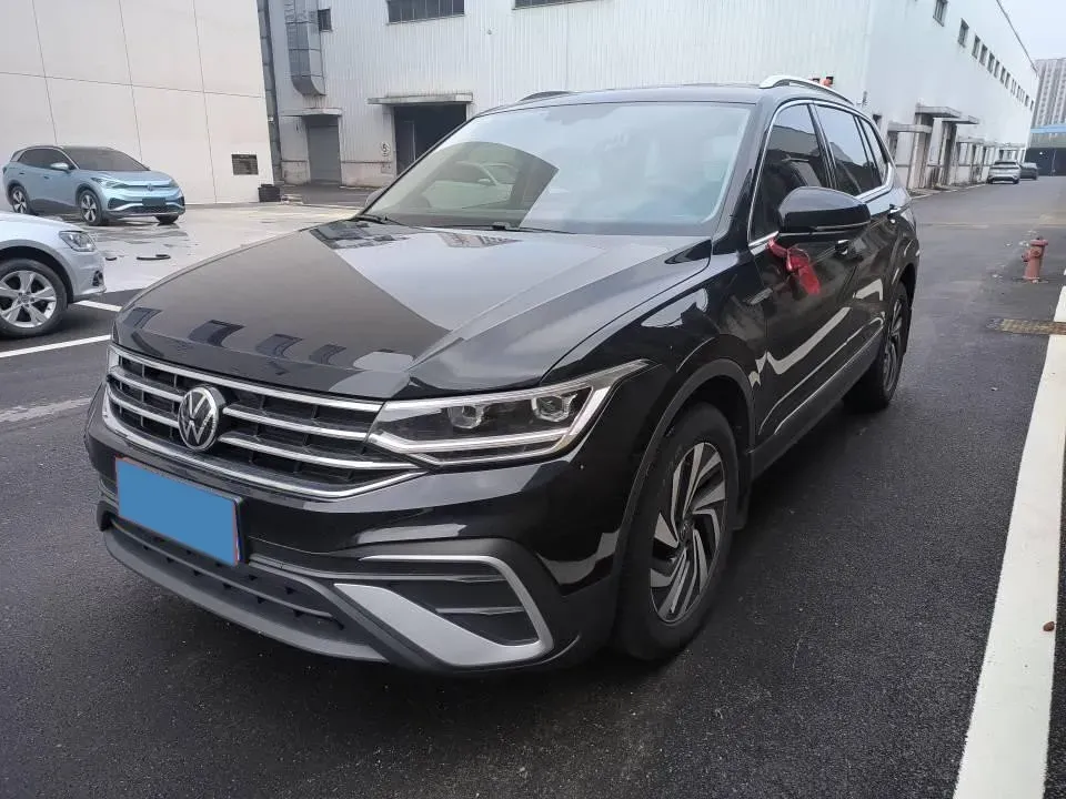 2023 Volkswagen Tiguan L 1.4T 150HP L4 7DCT,autocango,china used car exporter,china ev exporter,chinese used car exporter,chinese used ev exporter